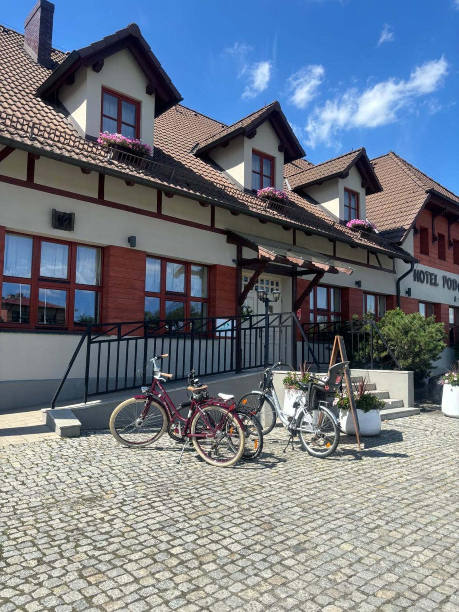 Zajazd Pod Szyszkami Krotoszyn Exterior foto